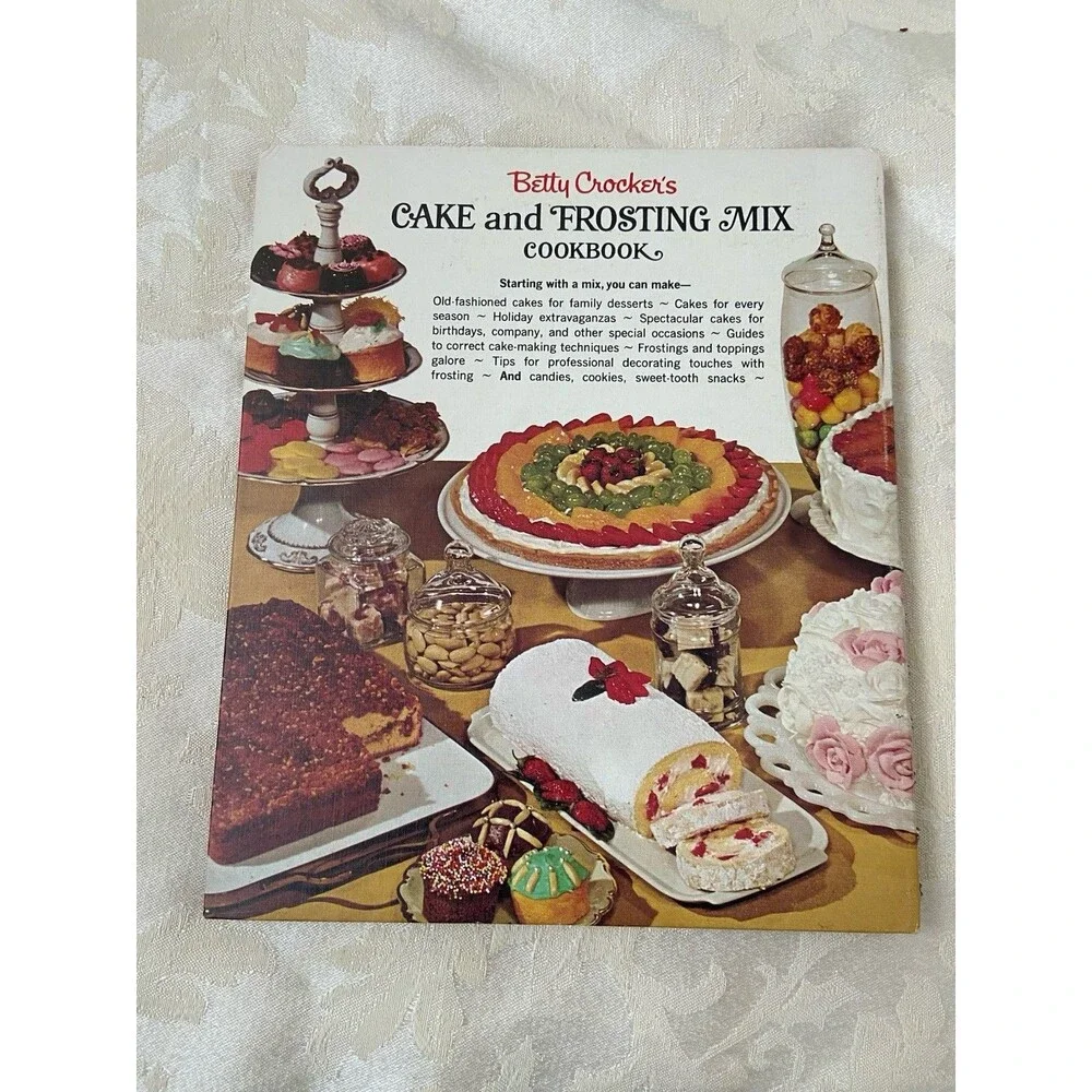 Vintage Betty Crocker’s Cake and Frosting Mix Cookbook 1966 First Edition